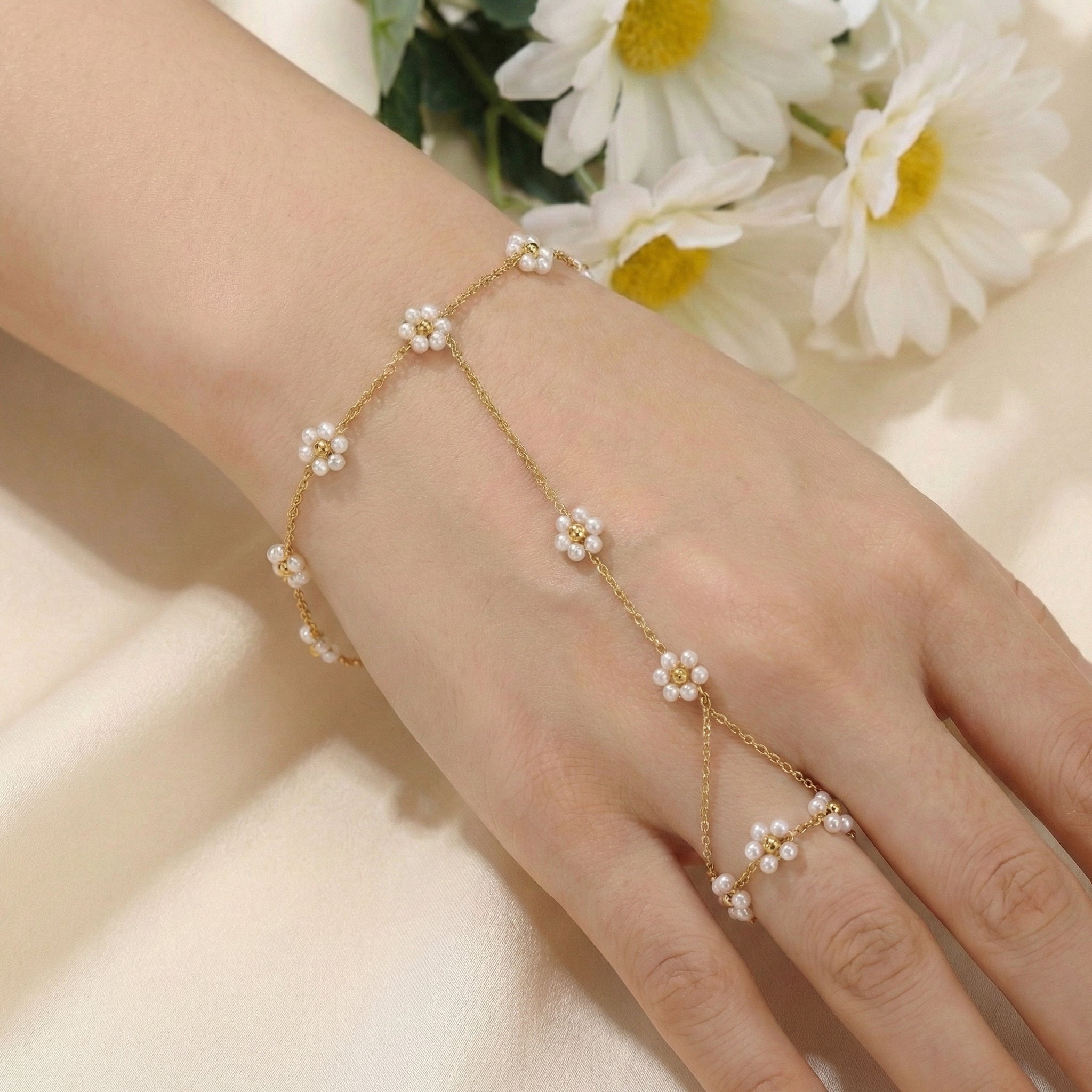 Angla Pearl Bracelet